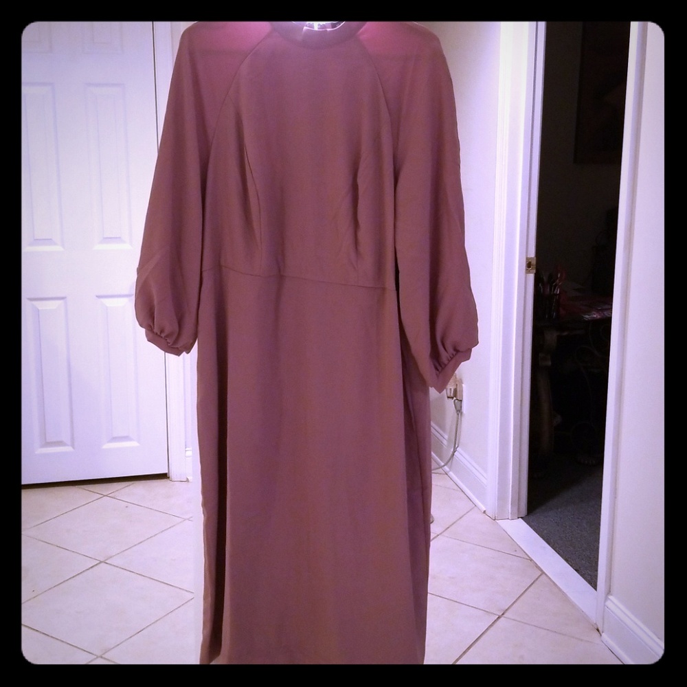 Size 14 dress by Eloquii